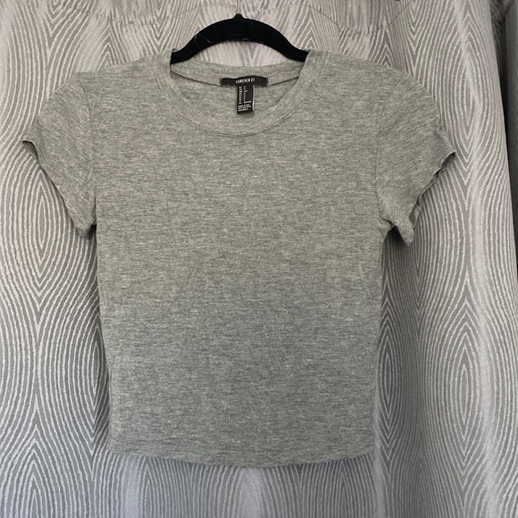Forever 21 Tops - Heather Grey Crop Tee